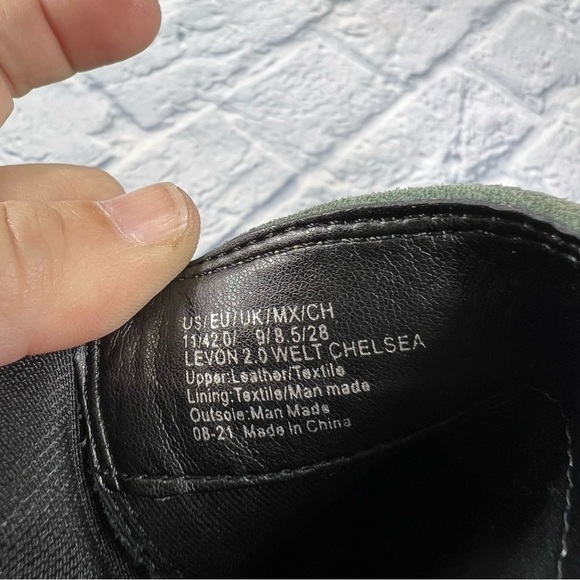 Kenneth Cole New York Levon 2.0 Welt Chelsea Boot
Olive Camouflage Ankle Boots - Picture 8 of 12